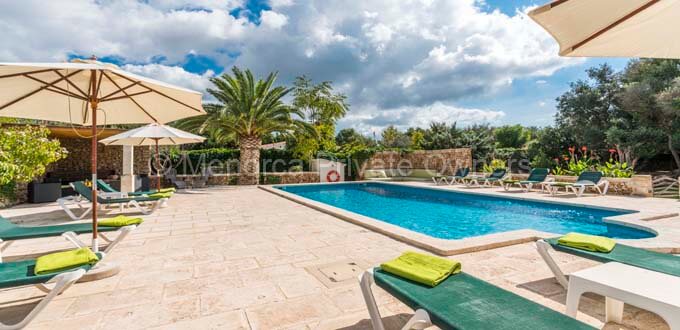 VN53 Family-friendly villa to rent in Menorca
